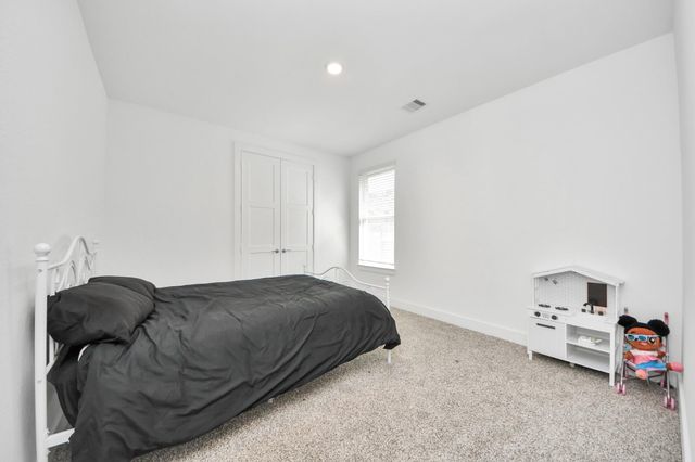 303 Springfield Terrace Drive, Conroe, TX 77304