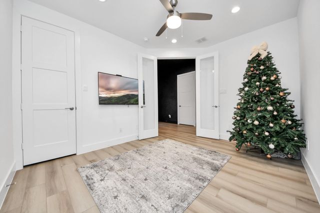 303 Springfield Terrace Drive, Conroe, TX 77304