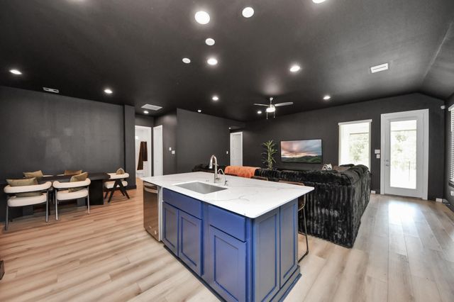 303 Springfield Terrace Drive, Conroe, TX 77304