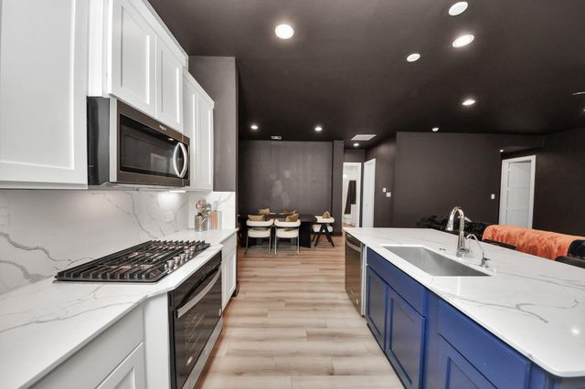 303 Springfield Terrace Drive, Conroe, TX 77304