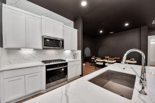 303 Springfield Terrace Drive, Conroe, TX 77304