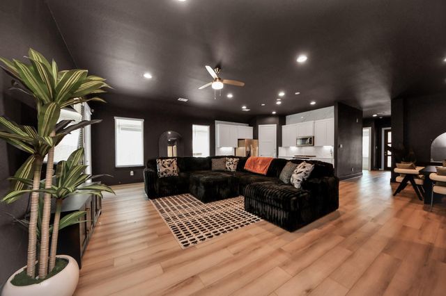 303 Springfield Terrace Drive, Conroe, TX 77304