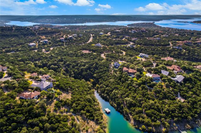 7306 Admirals Park DR, Jonestown, TX 78645
