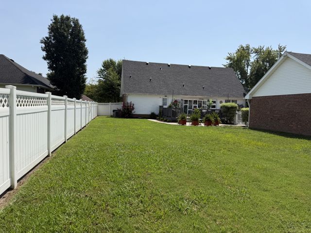120 Summerlin Dr, Gallatin, TN 37066