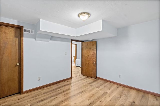 11713 HILLS Lane, Kearney, MO 64060