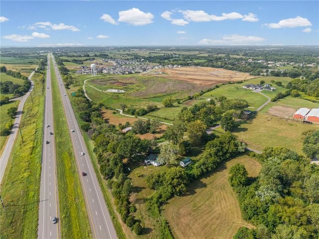 11713 HILLS Lane, Kearney, MO 64060