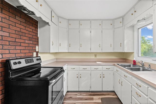 11713 HILLS Lane, Kearney, MO 64060