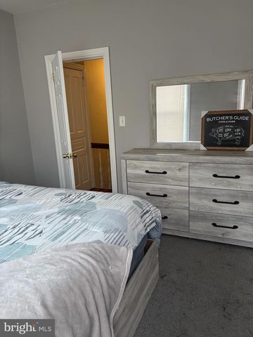 2250 N LAMBERT ST, Philadelphia, PA 19132