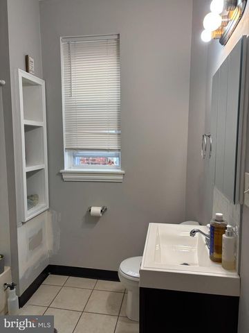 2250 N LAMBERT ST, Philadelphia, PA 19132