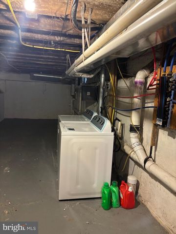 2250 N LAMBERT ST, Philadelphia, PA 19132