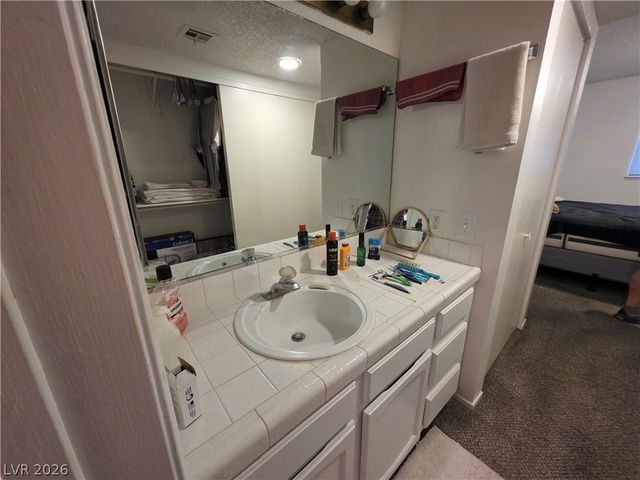 4211 Sanderling Circle 285, Las Vegas, NV 89103