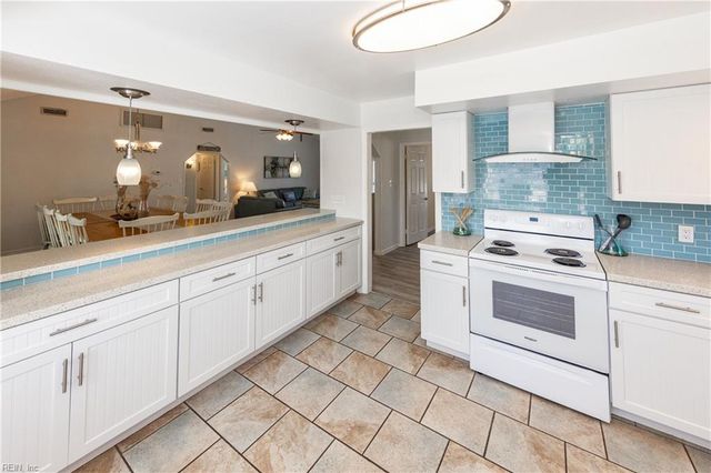3361 Sandfiddler RD, Virginia Beach, VA 23456