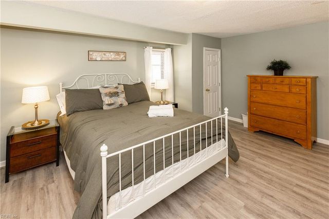 3361 Sandfiddler RD, Virginia Beach, VA 23456