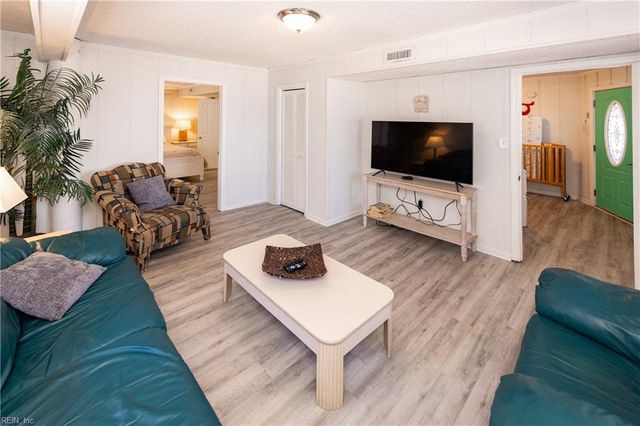 3361 Sandfiddler RD, Virginia Beach, VA 23456