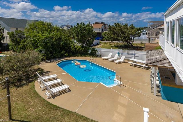 3361 Sandfiddler RD, Virginia Beach, VA 23456