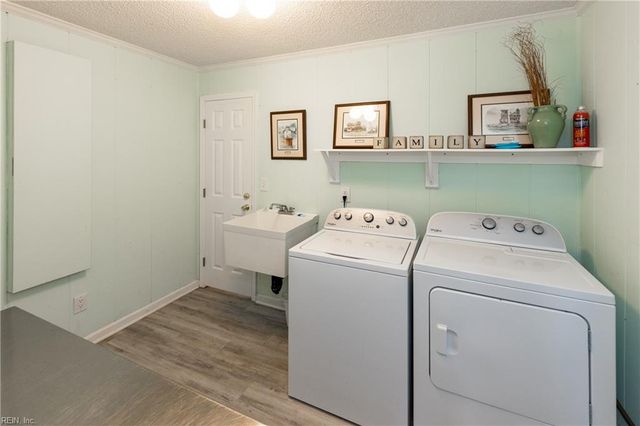 3361 Sandfiddler RD, Virginia Beach, VA 23456