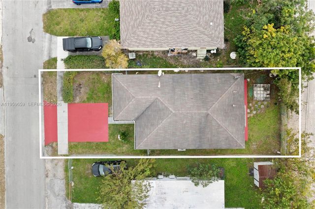 745 NW 3rd Ct, Hallandale Beach, FL 33009