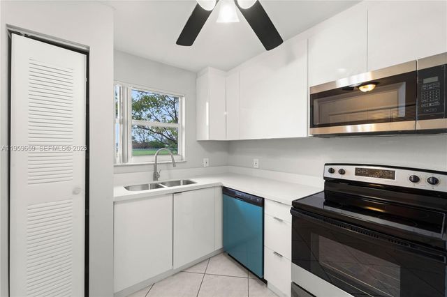 745 NW 3rd Ct, Hallandale Beach, FL 33009