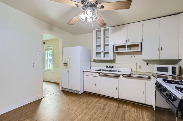 1313 Perez ST, Austin, TX 78721