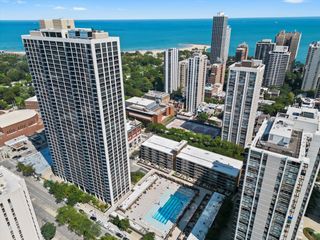 1560 N Sandburg Terrace 1508J, Chicago, IL 60610