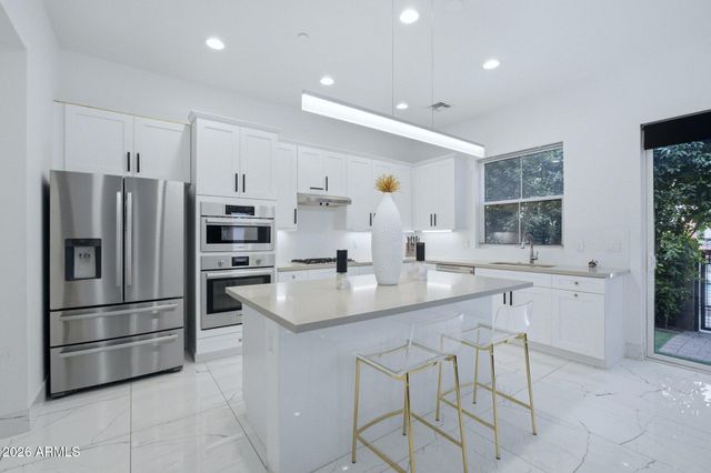 3200 N 39TH Street 28, Phoenix, AZ 85018