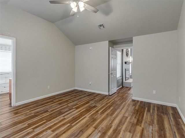 901 SE 37th Street, Moore, OK 73160