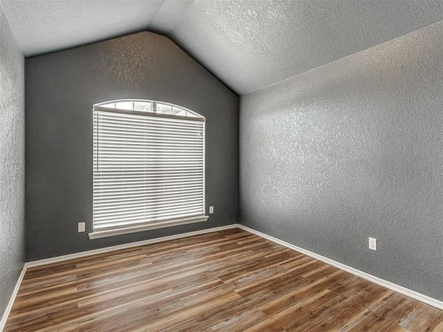 901 SE 37th Street, Moore, OK 73160