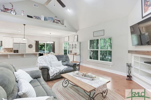 190 Blackjack Oak Drive E, Richmond Hill, GA 31324