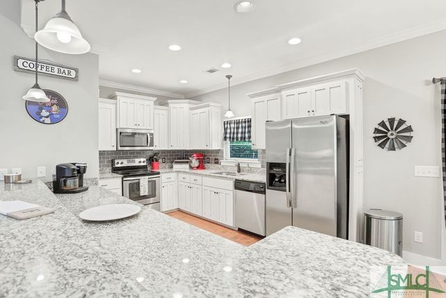 190 Blackjack Oak Drive E, Richmond Hill, GA 31324