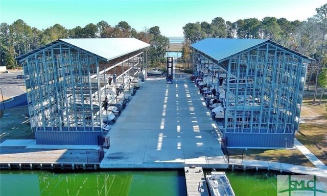 190 Blackjack Oak Drive E, Richmond Hill, GA 31324