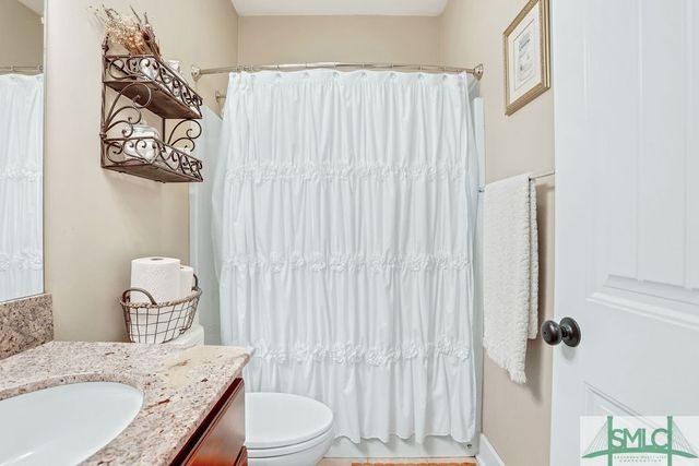 190 Blackjack Oak Drive E, Richmond Hill, GA 31324