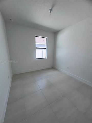 4784 SW 72nd Ter 0, Davie, FL 33314