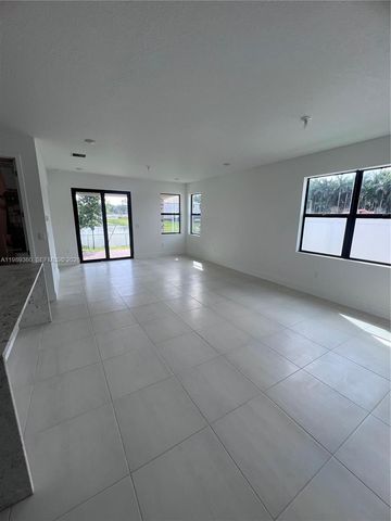 4784 SW 72nd Ter 0, Davie, FL 33314