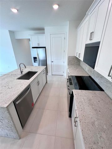 4784 SW 72nd Ter 0, Davie, FL 33314