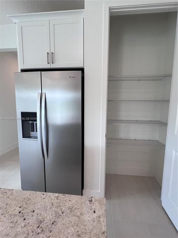 4784 SW 72nd Ter 0, Davie, FL 33314