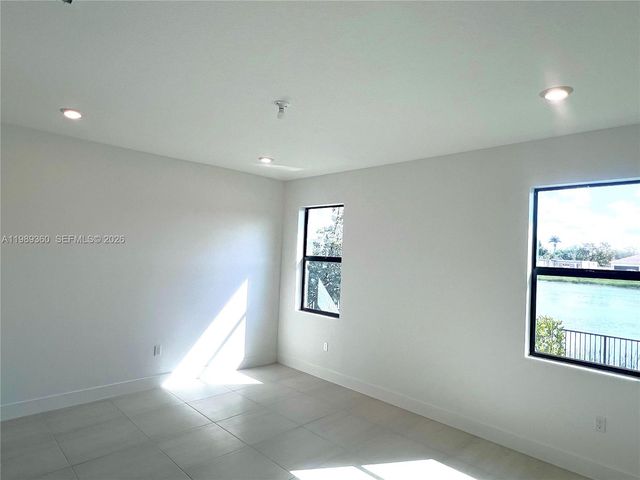 4784 SW 72nd Ter 0, Davie, FL 33314