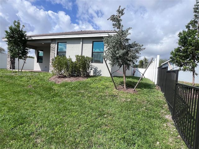 4784 SW 72nd Ter 0, Davie, FL 33314