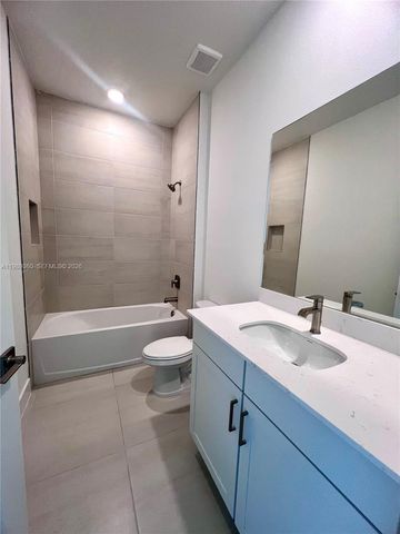 4784 SW 72nd Ter 0, Davie, FL 33314