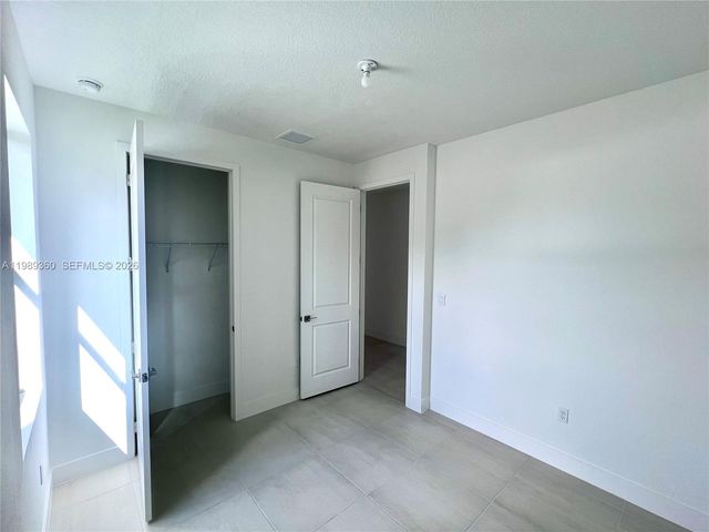 4784 SW 72nd Ter 0, Davie, FL 33314