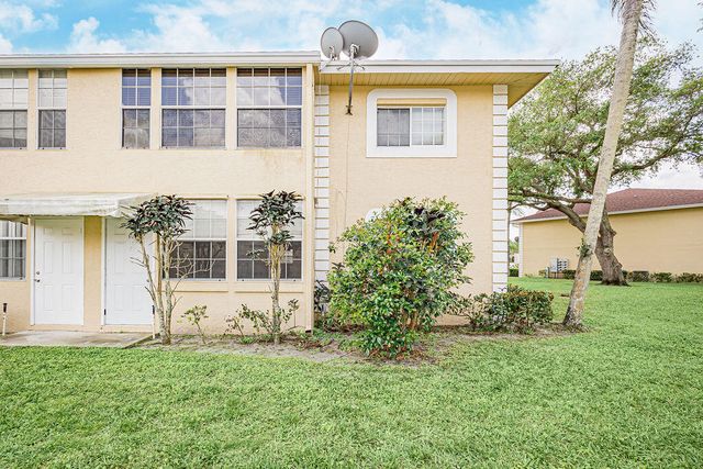 1501 PALM BEACH TRACE Drive, Royal Palm Beach, FL 33411