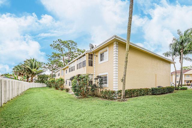 1501 PALM BEACH TRACE Drive, Royal Palm Beach, FL 33411