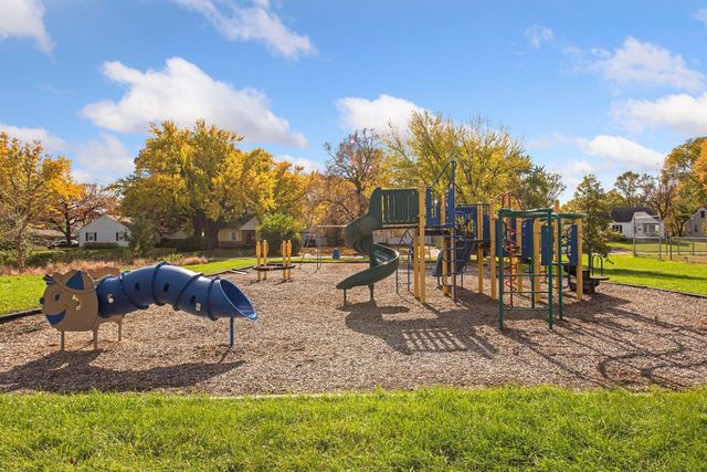 5101 56th Avenue N, Crystal, MN 55429