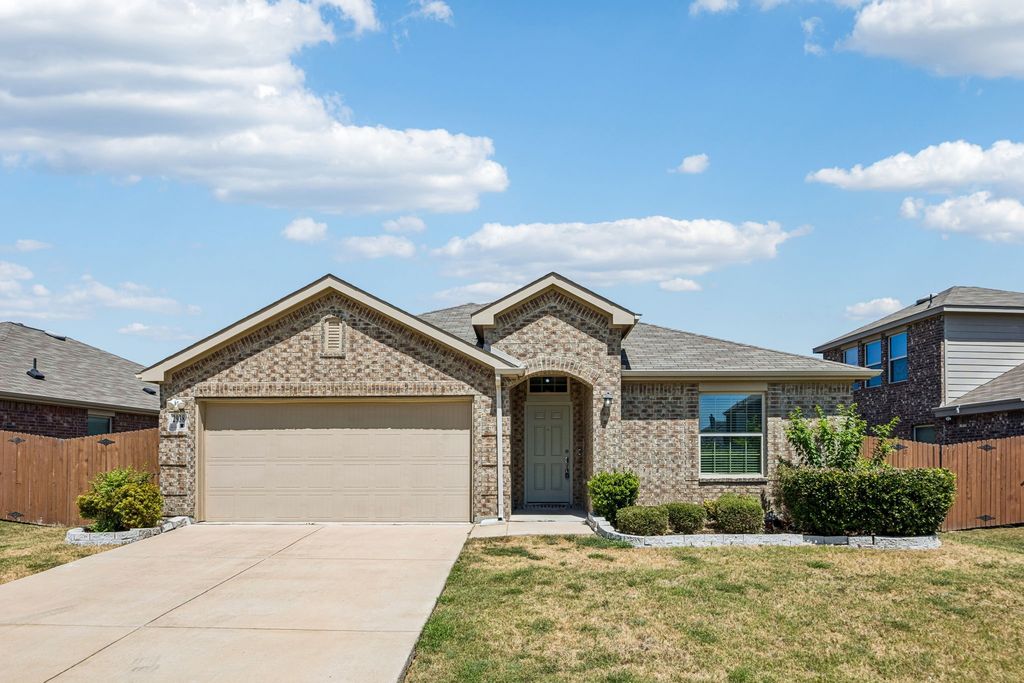 2938 Montrose Trail, Forney, TX 75126