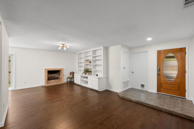 5109 Fort Mason DR, Austin, TX 78745