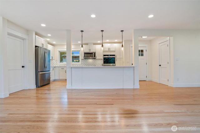 1530 Crestview Drive, Bremerton, WA 98312