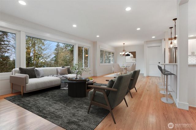 1530 Crestview Drive, Bremerton, WA 98312