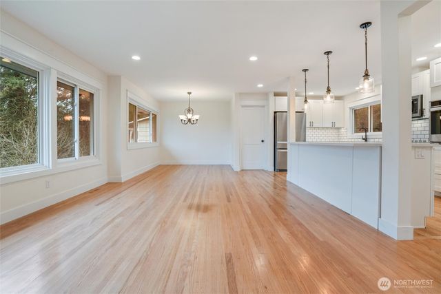 1530 Crestview Drive, Bremerton, WA 98312