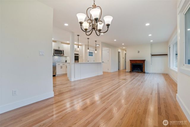 1530 Crestview Drive, Bremerton, WA 98312