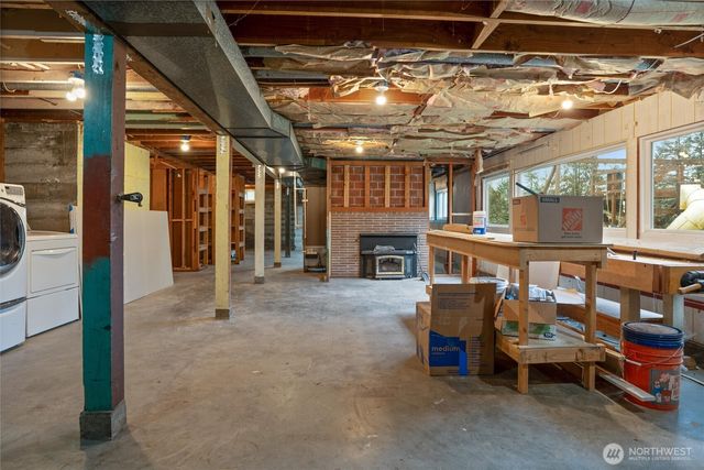 1530 Crestview Drive, Bremerton, WA 98312