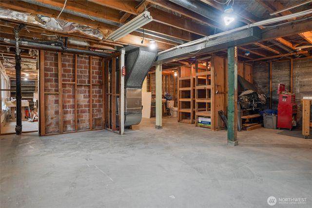 1530 Crestview Drive, Bremerton, WA 98312